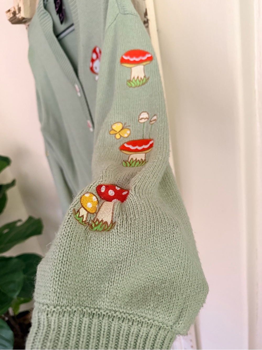 Hello Kitty Mint Green Mushroom-Embroidered V-Neck Cardigan Size Medium - Picture 9 of 12